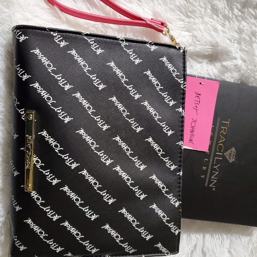 Purses - Picture 4 of 5